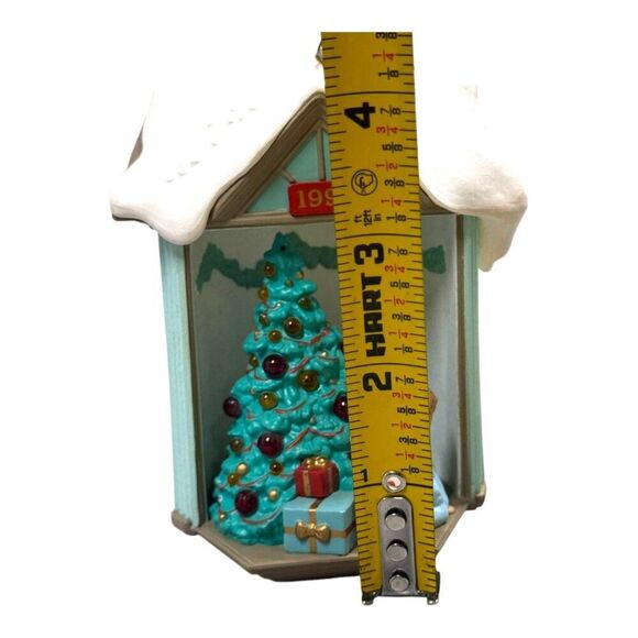 Hallmark Village Collection Set Of 4 Buildings Halls Station Mission Church Lot - Picture 8 of 16